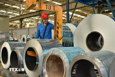 Sản phẩm thép không gỉ được sản xuất tại một nhà máy ở Sơn Tây, Trung Quốc ngày 4/6/2019. (Nguồn: THX/TTXVN) 