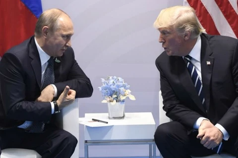 Tổng thống Mỹ Donald Trump (phải) và người đồng cấp Nga Putin. (Nguồn: ndtv.com) 