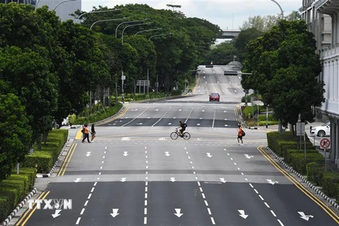 Cảnh vắng vẻ trên đường phố tại Singapore ngày 7/4/2020 trong bối cảnh dịch COVID-19 lan rộng. (Nguồn: THX/TTXVN) 