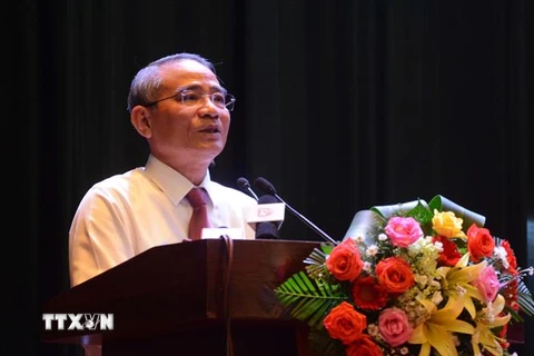 Bí thư Thành ủy Đà Nẵng Trương Quang Nghĩa phát biểu tại buổi tiếp xúc cử tri. (Ảnh: Văn Dũng/TTXVN) 