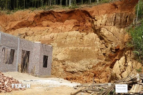 Hiện trường vụ sạt lở đất ở Lào Cai. (Ảnh: Quốc Khánh/TTXVN) 