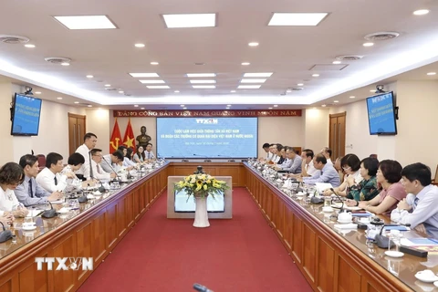 Tổng Giám đốc Thông tấn xã Việt Nam Nguyễn Đức Lợi phát biểu tại buổi làm việc với các Trưởng cơ quan đại diện Việt Nam tại nước ngoài mới được tiến cử năm 2020. (Ảnh: Dương Giang/TTXVN) 