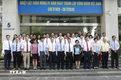 TTXVN làm việc với các Trưởng cơ quan đại diện Việt Nam tại nước ngoài