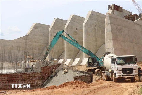 Công trình tràn xả lũ dự án hồ chứa nước Mỹ Lâm ở huyện Tây Hòa (Phú Yên). (Nguồn: TTXVN) 