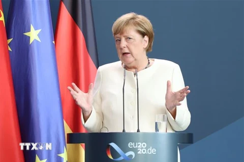 Thủ tướng Đức Angela Merkel phát biểu tại họp báo sau Hội nghị thượng đỉnh EU-Trung Quốc. (Ảnh: Mạnh Hùng/TTXVN) 