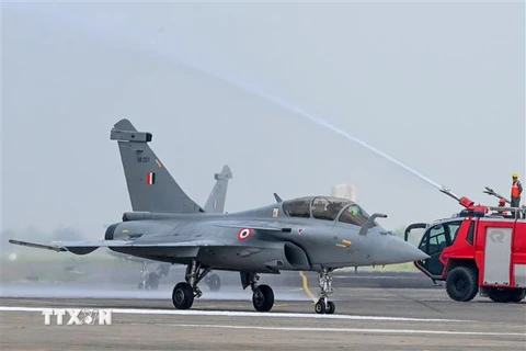 Máy bay Rafale của Pháp tại lễ bàn giao cho Không quân Ấn Độ ở Căn cứ Không quân Ambala ngày 10/9/2020. (Nguồn: AFP/TTXVN) 