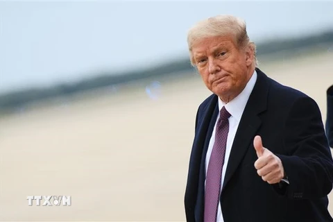 Tổng thống Mỹ Donald Trump tại căn cứ không quân Andrews ở Maryland, Mỹ, ngày 1/10/2020. (Nguồn: AFP/TTXVN) 