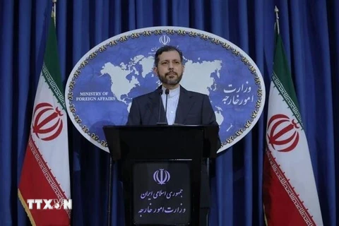 Người phát ngôn Bộ Ngoại giao Iran Saeed Khatibzadeh trong cuộc họp báo tại Tehran. (Nguồn: IRNA/TTXVN) 