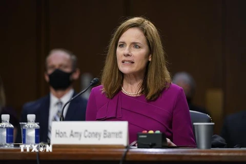 Thẩm phán Tòa án Tối cao Mỹ được đề cử Amy Coney Barrett tại phiên điều trần trước Ủy ban Tư pháp Thượng viện ở Washington DC., ngày 12/10/2020. (Nguồn: AFP/TTXVN) 