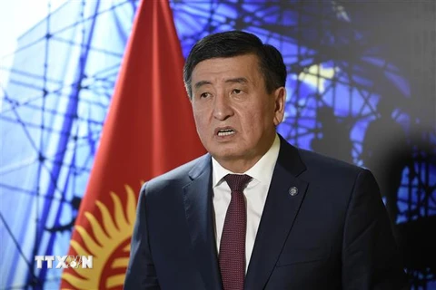 Tổng thống Kyrgyzstan Sooronbay Jeenbekov tới dự một hội nghị của Liên minh châu Âu ở Brussels, Bỉ. (Nguồn: AFP/TTXVN) 