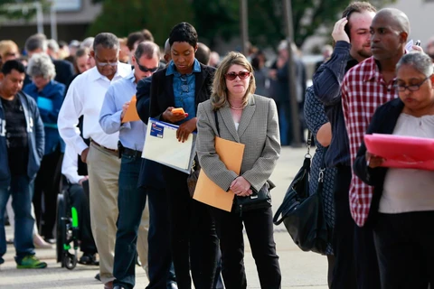 Tỷ lệ​ thất nghiệp của Mỹ tăng đột biến trong tuần qua