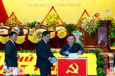 [Photo] Bà Giàng Páo Mỷ tái đắc cử Bí thư Tỉnh ủy Lai Châu