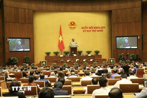 Quốc hội họp phiên toàn thể tại hội trường vào sáng 2/11. (Ảnh: Doãn Tấn/TTXVN) 