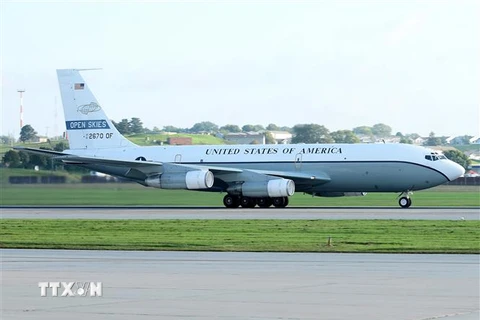 Máy bay OC-135 Bầu trời Mở của không lực Mỹ cất cánh từ căn cứ không quân Offutt ở Nebraska, ngày 14/9/2018. (Nguồn: AFP/TTXVN) 