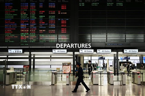 Các chuyến bay quốc tế đều bị hủy do dịch COVID-19 tại sân bay Narita ở Chiba, Nhật Bản ngày 7/4/2020. (Nguồn: AFP/TTXVN) 