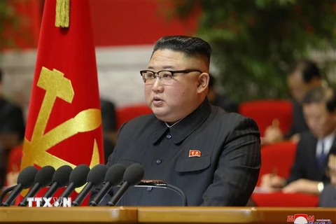 Nhà lãnh đạo Triều Tiên Kim Jong-un phát biểu tại lễ bế mạc đại hội Đảng Lao động Triều Tiên (WPK) lần thứ VIII ở Bình Nhưỡng, ngày 13/1/2021. (Nguồn: KCNA/TTXVN) 