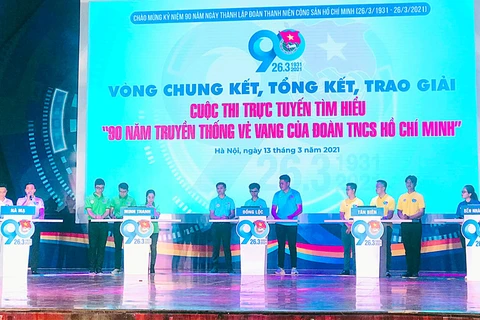 5 đội tranh tài ở vòng chung kết cuộc thi trực tuyến tìm hiểu 90 năm truyền thống vẻ vang của Đoàn Thanh niên cộng sản Hồ Chí Minh. (Nguồn: hanoimoi.com.vn) 