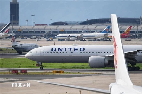 Máy bay Boeing 777 của hãng hàng không United Airlines. (Nguồn: AFP/TTXVN) 