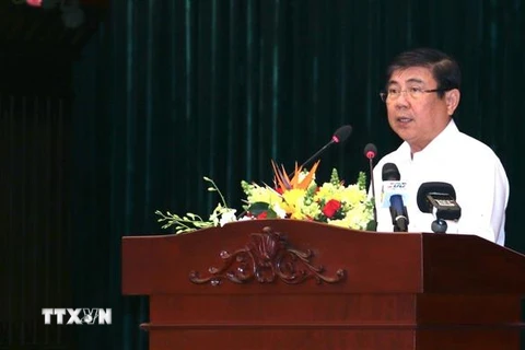 Chủ tịch Ủy ban Nhân dân Thành phố Hồ Chí Minh Nguyễn Thành Phong phát biểu tại hội nghị. (Ảnh: Trần Xuân Tình/TTXVN) 