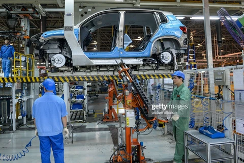 Bên trong một nhà máy sản xuất ôtô ở Trung Quốc. (Nguồn: Getty Images) 