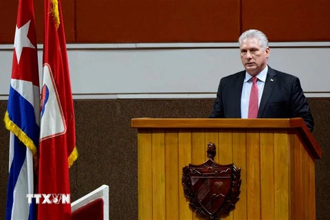 Ông Miguel Diaz-Canel, người vừa được bầu làm Bí thư thứ nhất Đảng Cộng sản Cuba (PCC), phát biểu tại phiên bế mạc Đại hội lần thứ VIII PCC, ở La Habana, ngày 19/4/2021. (Nguồn: AFP/TTXVN) 