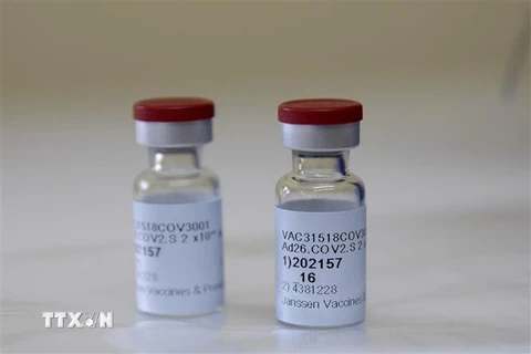 Vaccine ngừa COVID-19 của Johnson & Johnson. (Nguồn: AFP/TTXVN) 