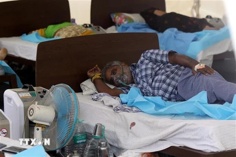 Bệnh nhân mắc COVID-19 điều trị tại bệnh viện ở Chennai, Ấn Độ, ngày 13/5/2021. (Nguồn: THX/TTXVN) 