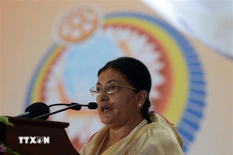 Tổng thống Nepal Bidya Devi Bhandari phát biểu tại một hội nghị Phật giáo ở Colombo, Sri Lanca. (Nguồn: AFP/TTXVN) 