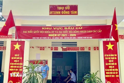 Khu vực bỏ phiếu số 2, xã Đồng Tâm (Mỹ Đức, Hà Nội). (Ảnh: Nguyễn Thắng/TTXVN) 