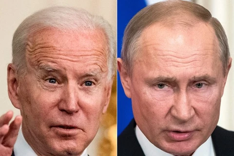 Tổng thống Mỹ Joe Biden (trái) và Tổng thống Nga Vladimir Putin. (Nguồn: AFP/TTXVN) 