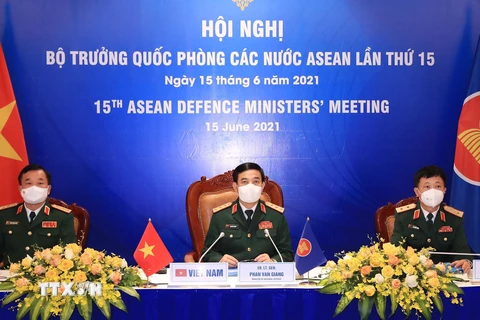 Thượng tướng Phan Văn Giang, Bộ trưởng Bộ Quốc phòng tham dự Hội nghị Bộ trưởng Quốc phòng các nước ASEAN lần thứ 15. (Ảnh: Trọng Đức/TTXVN) 