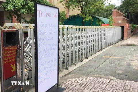 Bệnh viện Y dược Thành phố Hồ Chí Minh tạm dừng hoạt động khám chữa bệnh. (Ảnh: Đinh Hằng/TTXVN) 