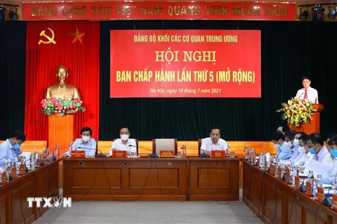 Bí thư Đảng ủy Khối các cơ quan Trung ương Huỳnh Tấn Việt phát biểu khai mạc Hội nghị. (Ảnh: Nguyễn Điệp/TTXVN) 