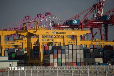Toàn cảnh cảng container Incheon ở Seoul, Hàn Quốc. (Ảnh: AFP/TTXVN) 