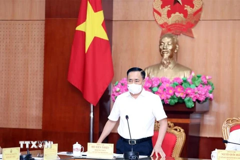 Chủ tịch Ủy ban Nhân dân tỉnh Lạng Sơn Hồ Tiến Thiệu phát biểu chỉ đạo cuộc họp. (Ảnh: Anh Tuấn/TTXVN) 