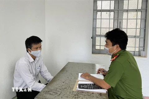 Ông Nguyễn Thanh Tùng tại cơ quan điều tra. (Ảnh: TTXVN phát) 