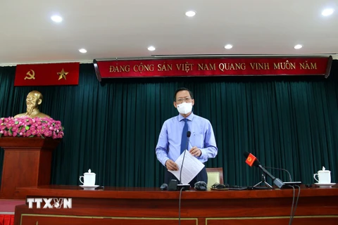 Tân Chủ tịch Ủy ban Nhân dân Thành phố Hồ Chí Minh Phan Văn Mãi tại buổi họp báo sau khi nhận nhiệm vụ mới. (Ảnh: Thanh Vũ/TTXVN) 