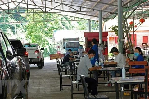 Một chốt kiểm soát dịch ở Lâm Đồng. (Ảnh: Nguyễn Dũng/TTXVN) 