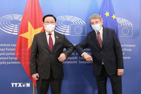 [Photo] Chủ tịch Quốc hội hội đàm với Chủ tịch Nghị viện châu Âu