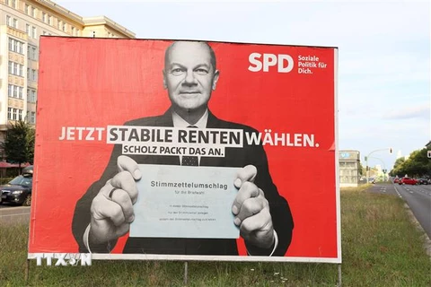 Pano tranh cử của SPD với ứng cử viên thủ tướng Olaf Scholz. (Ảnh: Mạnh Hùng/TTXVN) 