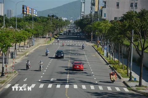 Một tuyến phố ở Đà Nẵng. (Ảnh: Văn Dũng/TTXVN) 