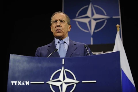Ngoại trưởng Nga Sergei Lavrov trong cuộc họp báo sau Hội nghị Ngoại trưởng Tổ chức Hiệp ước Bắc Đại Tây Dương (NATO) ở Brussels, Bỉ ngày 23/4/2013. (Ảnh: AFP/TTXVN) 