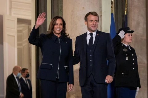 Phó Tổng thống Mỹ Kamala Harris hội kiến Tổng thống Pháp Emmanuel Macron. (Nguồn: Reuters) 