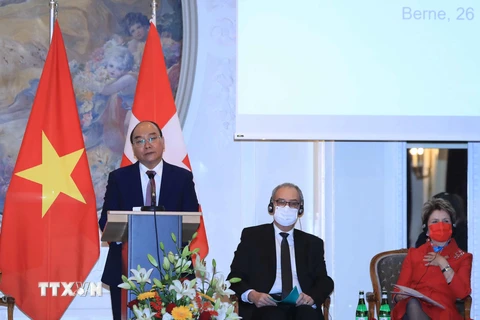 [Photo] Chủ tịch nước dự Diễn đàn Doanh nghiệp Việt Nam-Thụy Sĩ