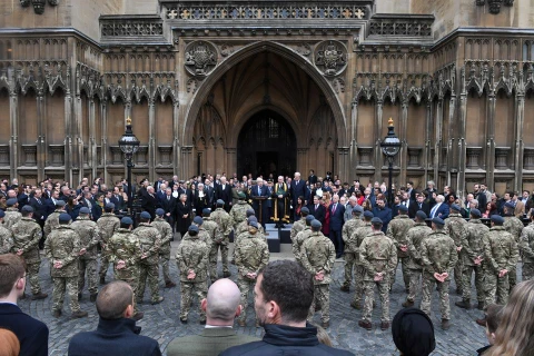 Thủ tướng Anh Boris Johnson phát biểu tại một sự kiện của quân đội Anh. (Nguồn: Reuters) 