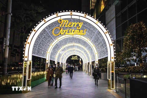 [Photo] Thủ đô Seoul ngập tràn màu sắc chào đón Giáng sinh