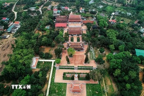 Chùa Quỳnh Lâm thuộc Khu di tích lịch sử nhà Trần (thị xã Đông Triều, Quảng Ninh) là một trong các ngôi chùa nổi tiếng của Việt Nam. Xưa kia chùa là một trung tâm Phật giáo quan trọng của dòng thiền Trúc Lâm. (Ảnh: Thành Đạt/TTXVN) 