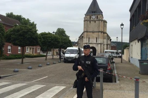 Nhà thờ ở thị trấn Saint-Etienne-du-Rouvray, nơi linh mục Jacques Hamel bị sát hại. (Nguồn: ouest-france.fr) 