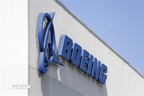 Biểu tượng Boeing tại nhà máy ở Renton, Mỹ ngày 26/1/2022. (Ảnh: AFP/TTXVN) 