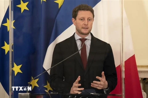 Bộ trưởng Các vấn đề châu Âu của Pháp Clement Beaune. (Ảnh: AFP/TTXVN) 